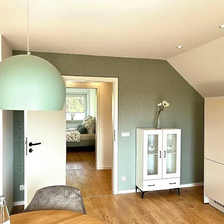 1595 Im Weingut Botzet דירה